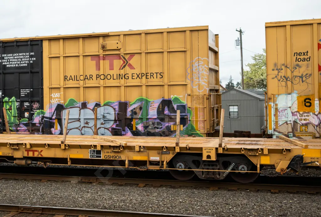 TBOX673031 - NORTH-AMERICA
