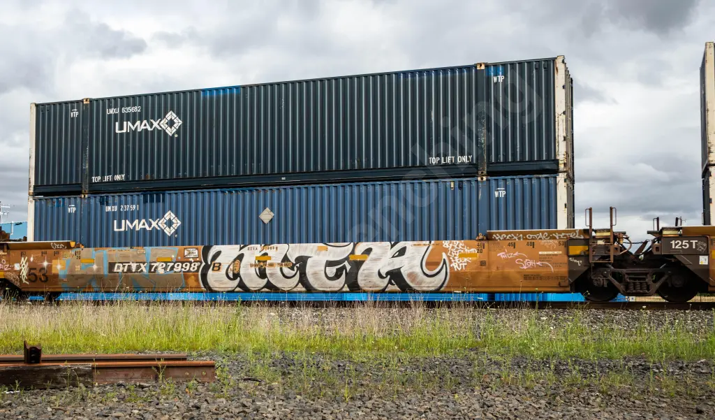 DTTX727998 - NORTH-AMERICA