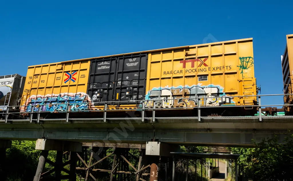TBOX676093 - NORTH-AMERICA