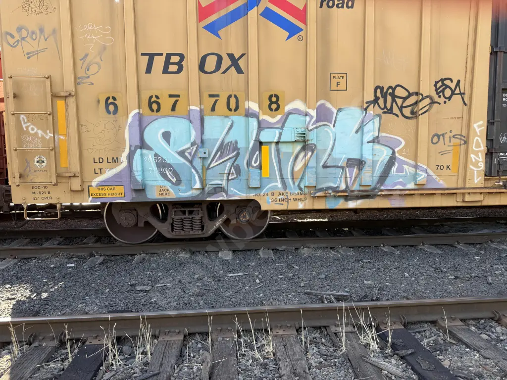 TBOX667708 - NORTH-AMERICA