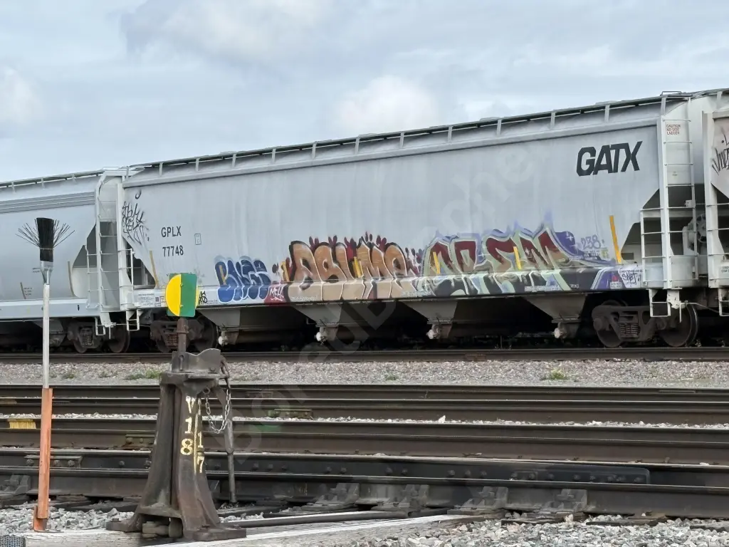 GPLX77748 - NORTH-AMERICA
