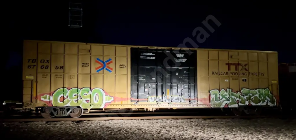 TBOX676858 - NORTH-AMERICA