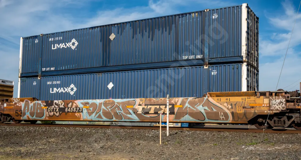 DTTX645823 - NORTH-AMERICA