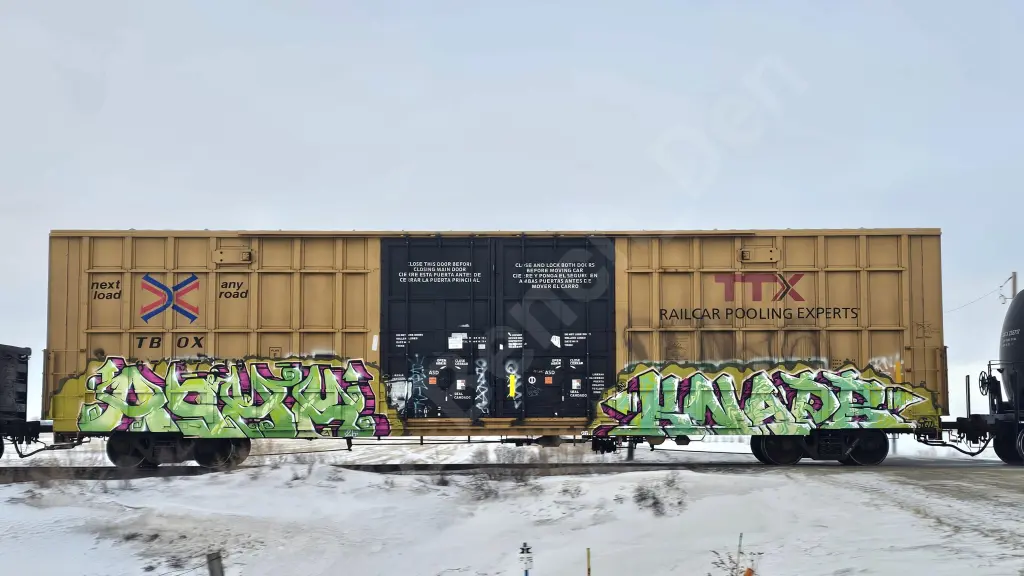 TBOX673710 - NORTH-AMERICA