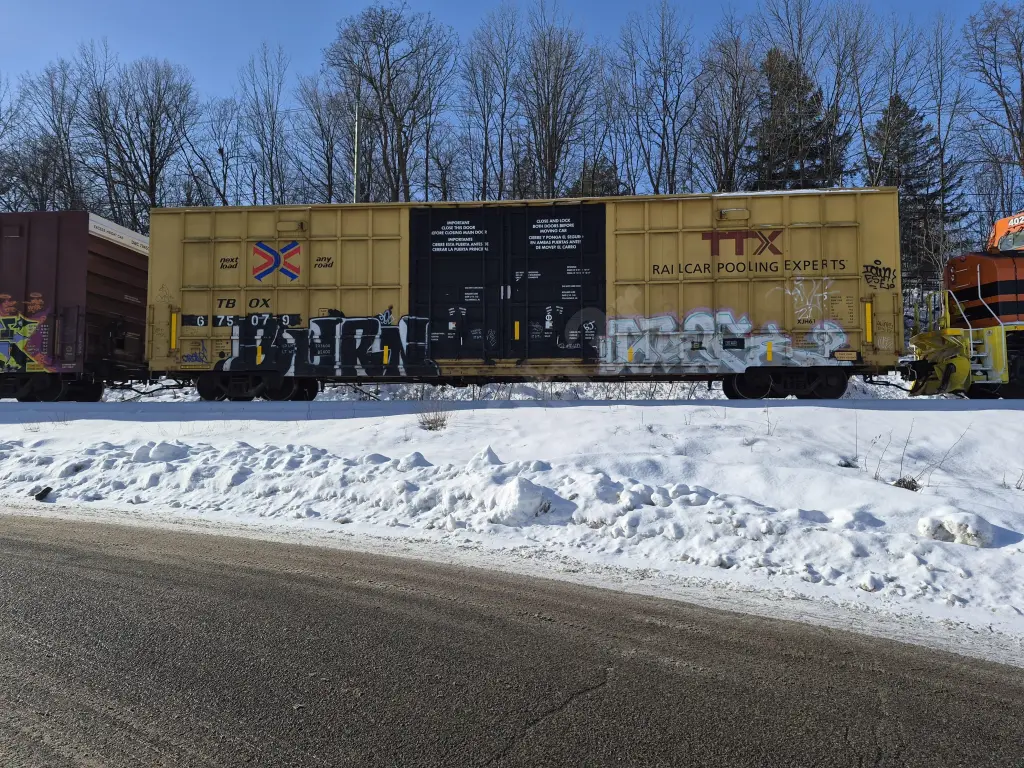 TBOX675079 - NORTH-AMERICA