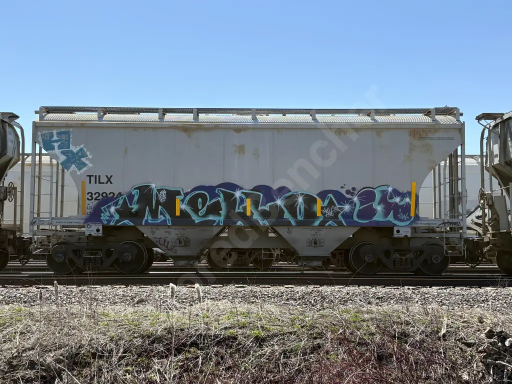 TILX32924 - NORTH-AMERICA