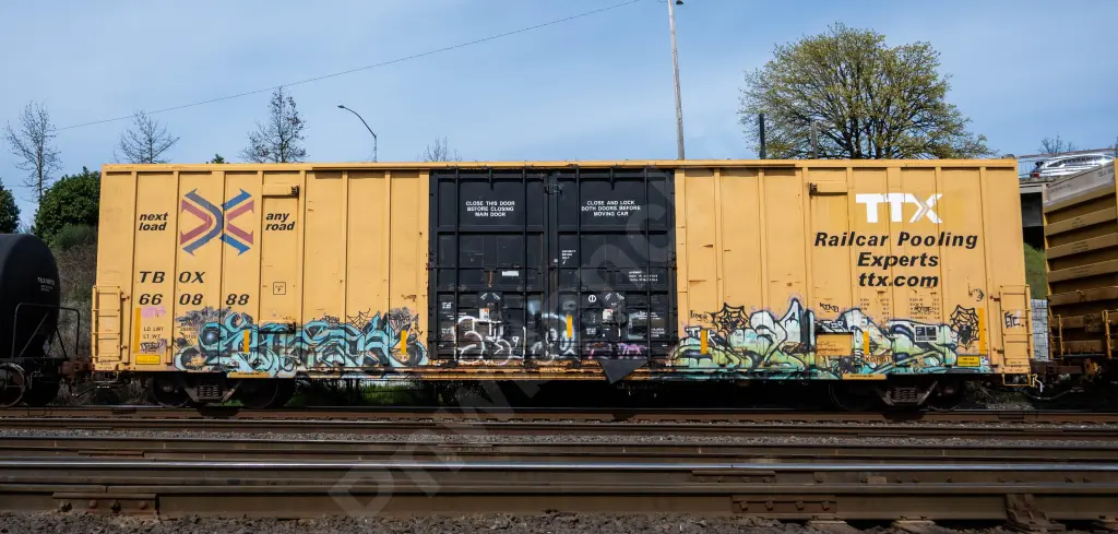 TBOX660888 - NORTH-AMERICA