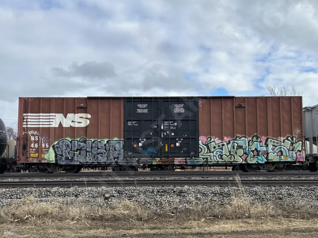 NS4695 - NORTH-AMERICA