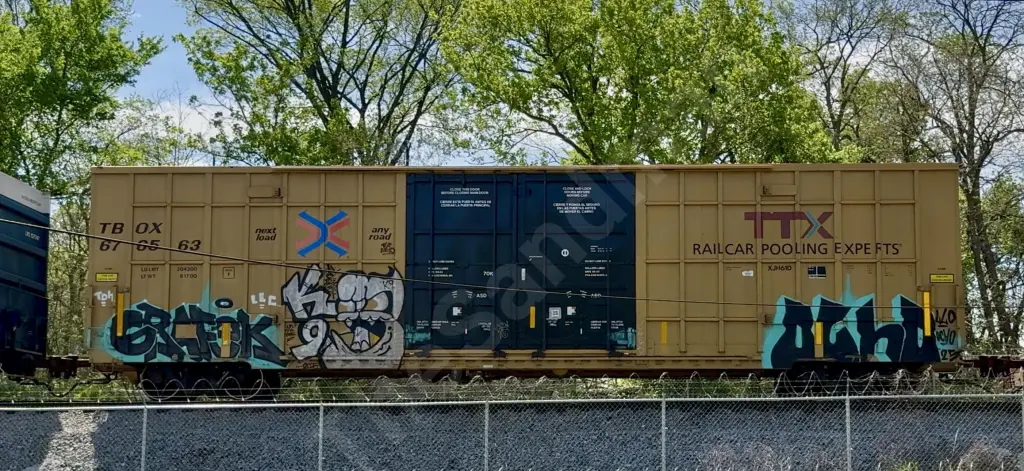 TBOX670563 - NORTH-AMERICA