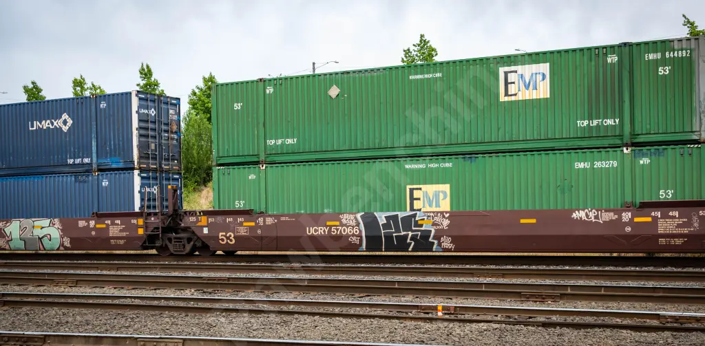 UCRY57066 - NORTH-AMERICA
