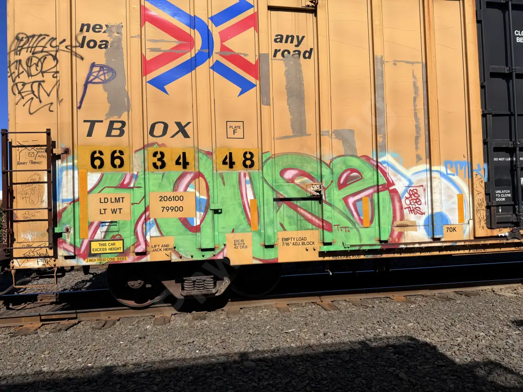 TBOX663448 - NORTH-AMERICA