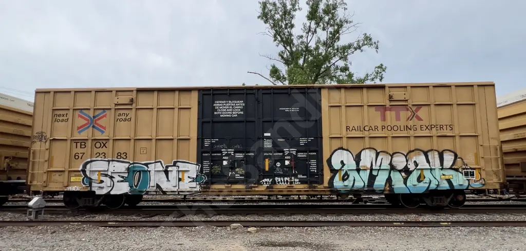 TBOX672383 - NORTH-AMERICA