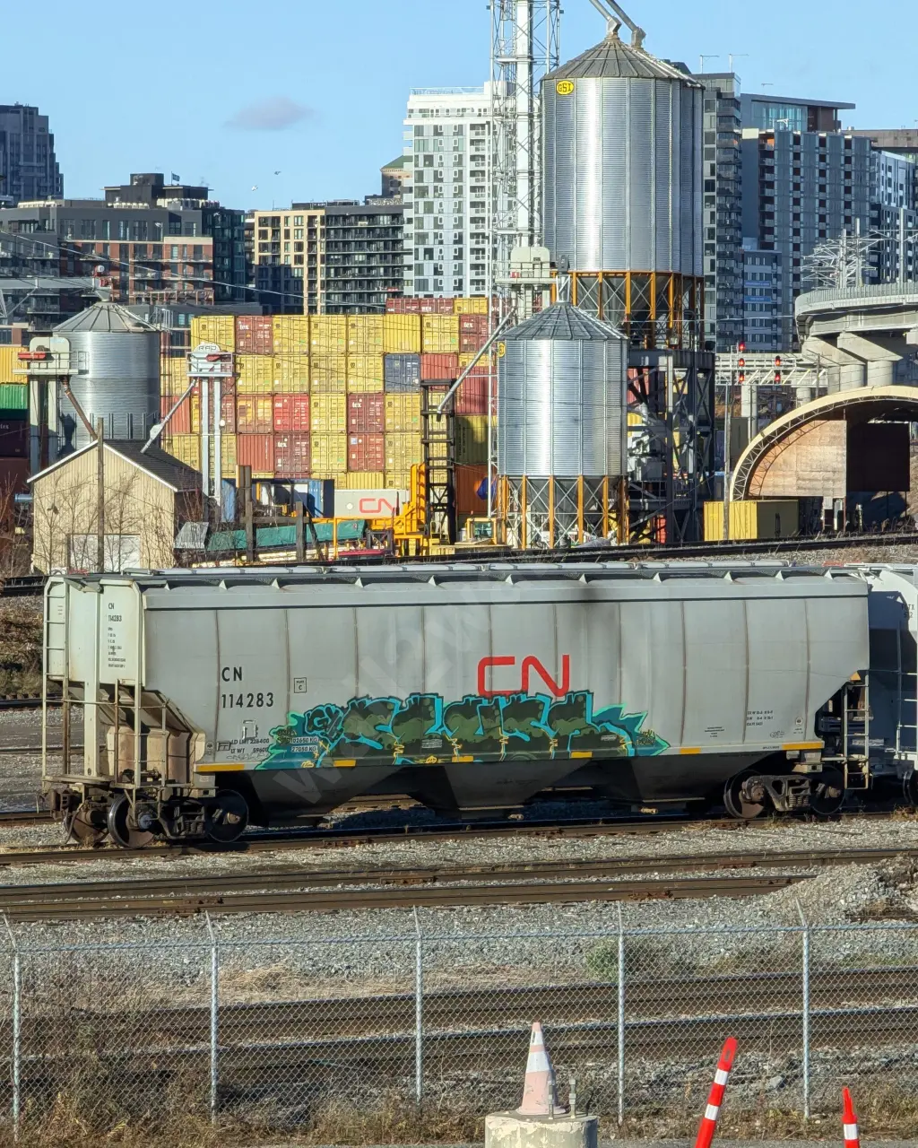 CN114283 - NORTH-AMERICA