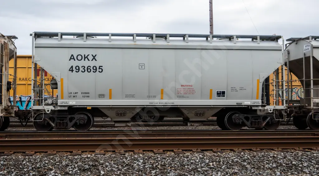 AOK493695 - NORTH-AMERICA