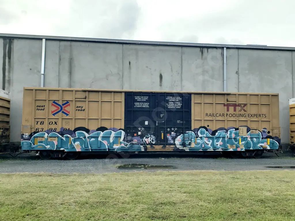 TBOX639804 - NORTH-AMERICA