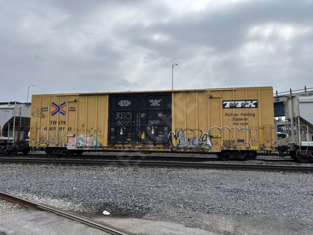 TBOX665810 - NORTH-AMERICA