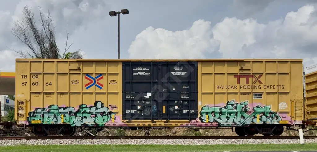 TBOX676064 - NORTH-AMERICA