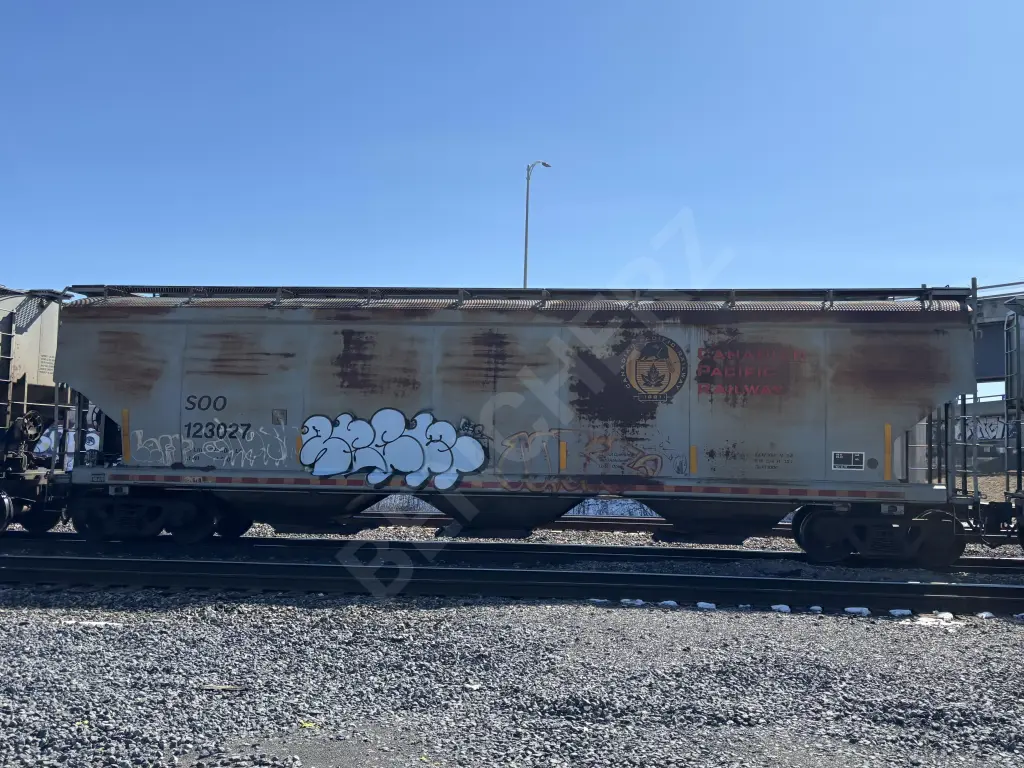 SOO123027 - NORTH-AMERICA
