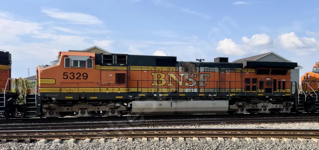 BNSF5329 - NORTH-AMERICA