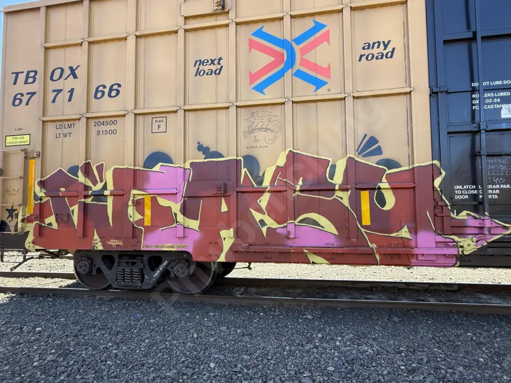 TBOX677166 - NORTH-AMERICA