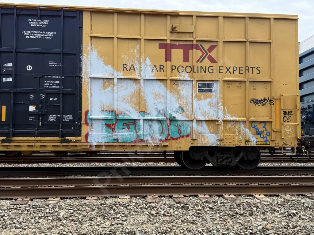 TBOX675921 - NORTH-AMERICA