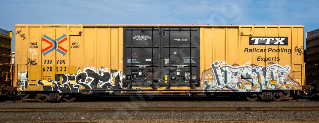 TBOX670233 - NORTH-AMERICA