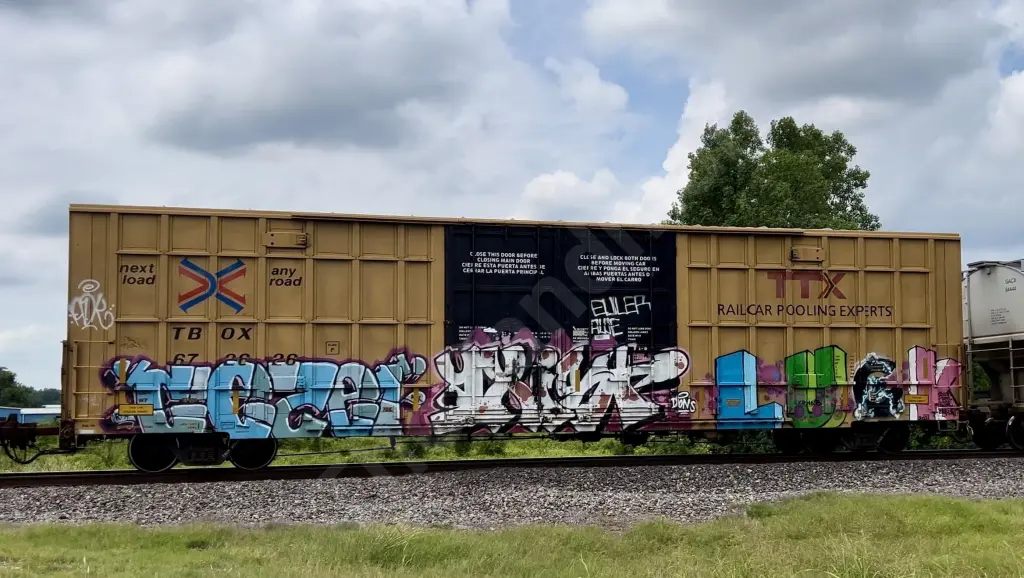 TBOX672626 - NORTH-AMERICA
