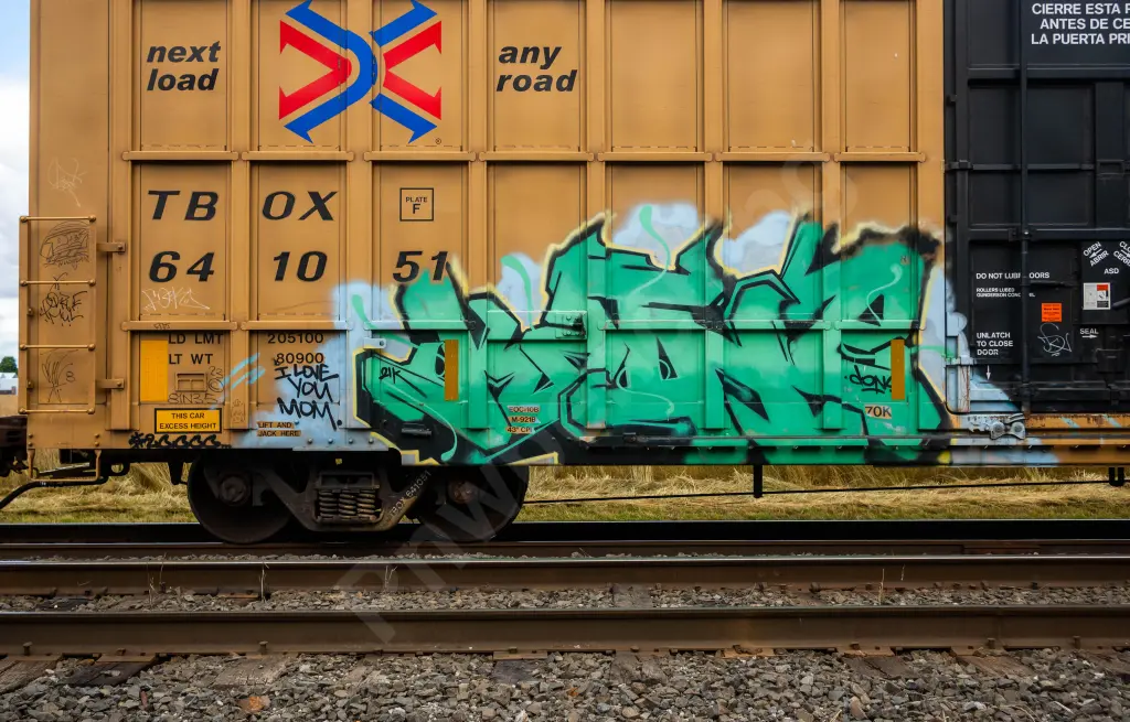 TBOX641051 - NORTH-AMERICA