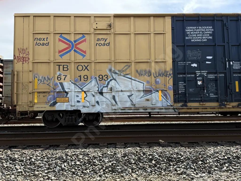 TBOX671993 - NORTH-AMERICA