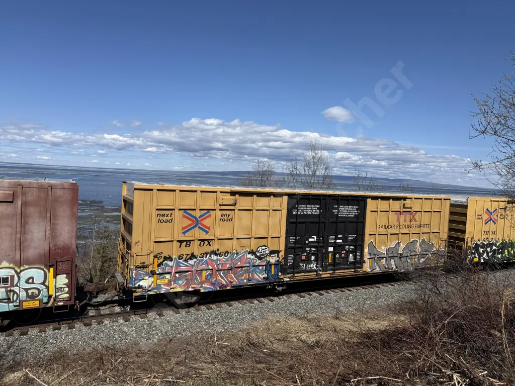TBOX673760 - NORTH-AMERICA