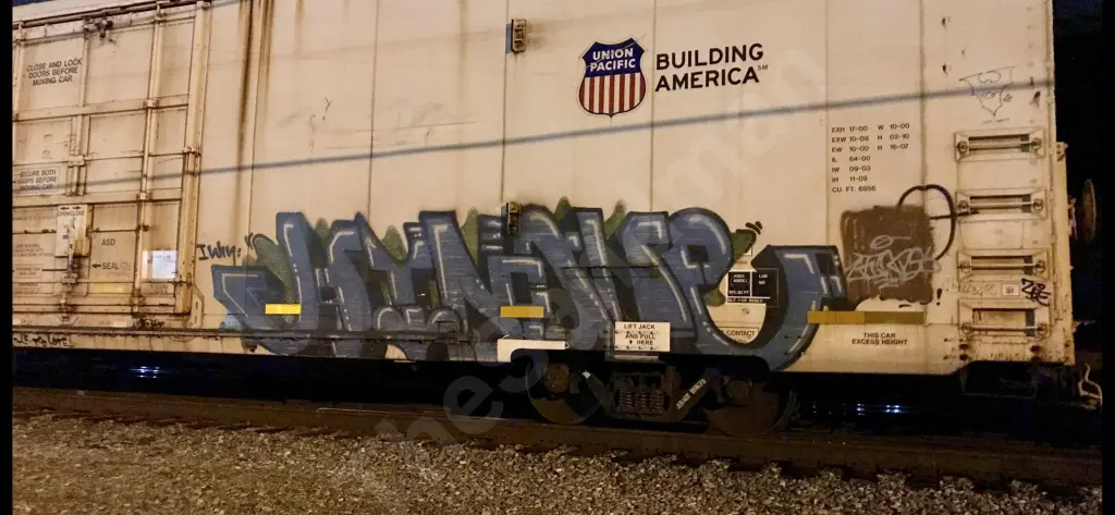 ARMN110670 - NORTH-AMERICA