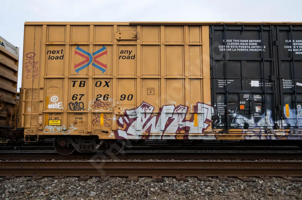 TBOX672690 - NORTH-AMERICA