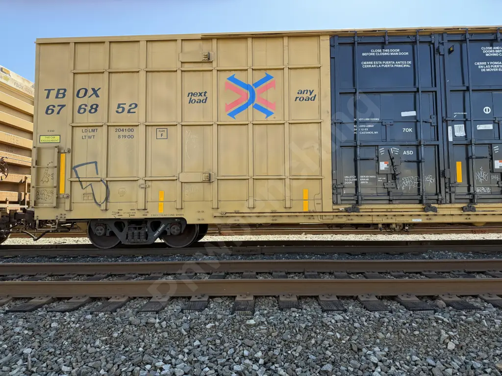 TBOX676852 - NORTH-AMERICA