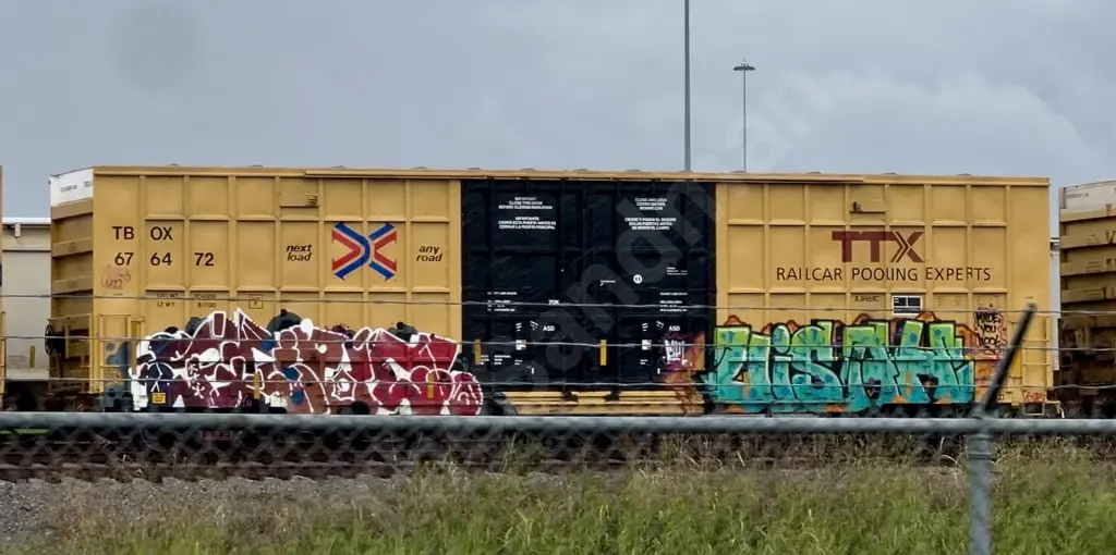 TBOX676472 - NORTH-AMERICA