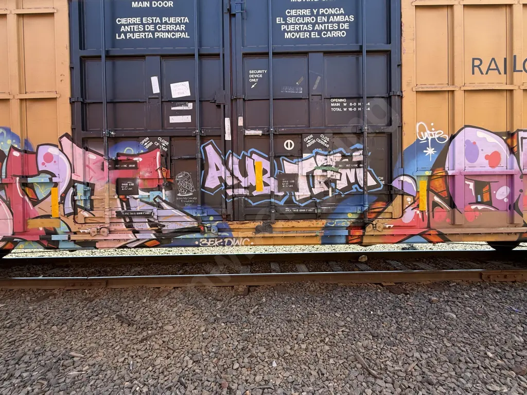 TBOX643157 - NORTH-AMERICA