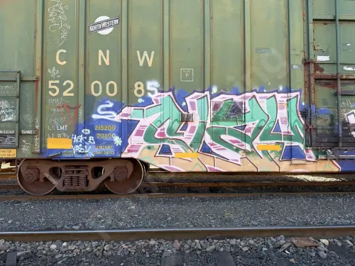 CNW520085