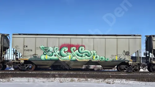 CN114016