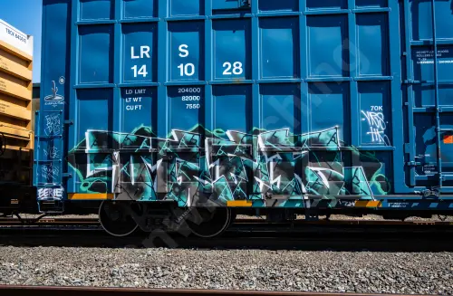 LRS141028
