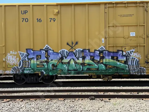 UP701679