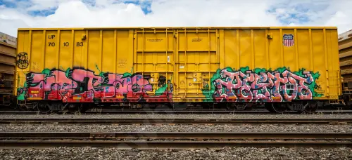 UP701083