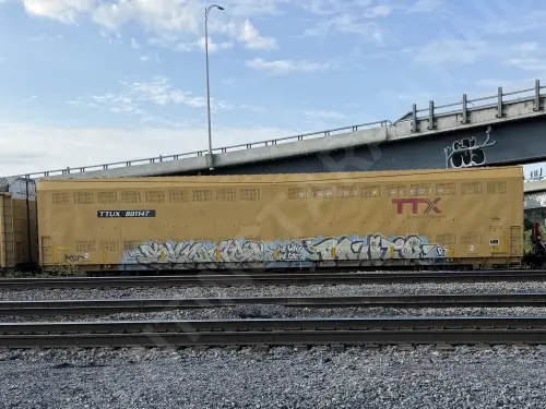 TTUX891147