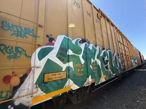 UP701427