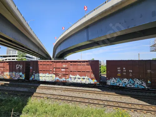 IC21005