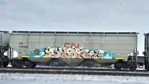 CN114984