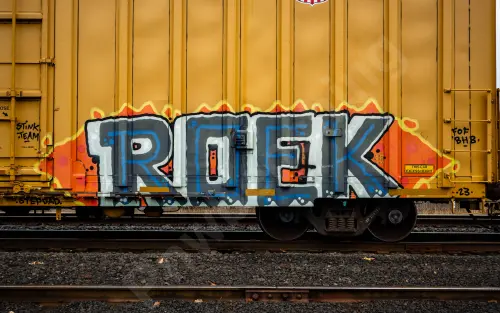 UP700377